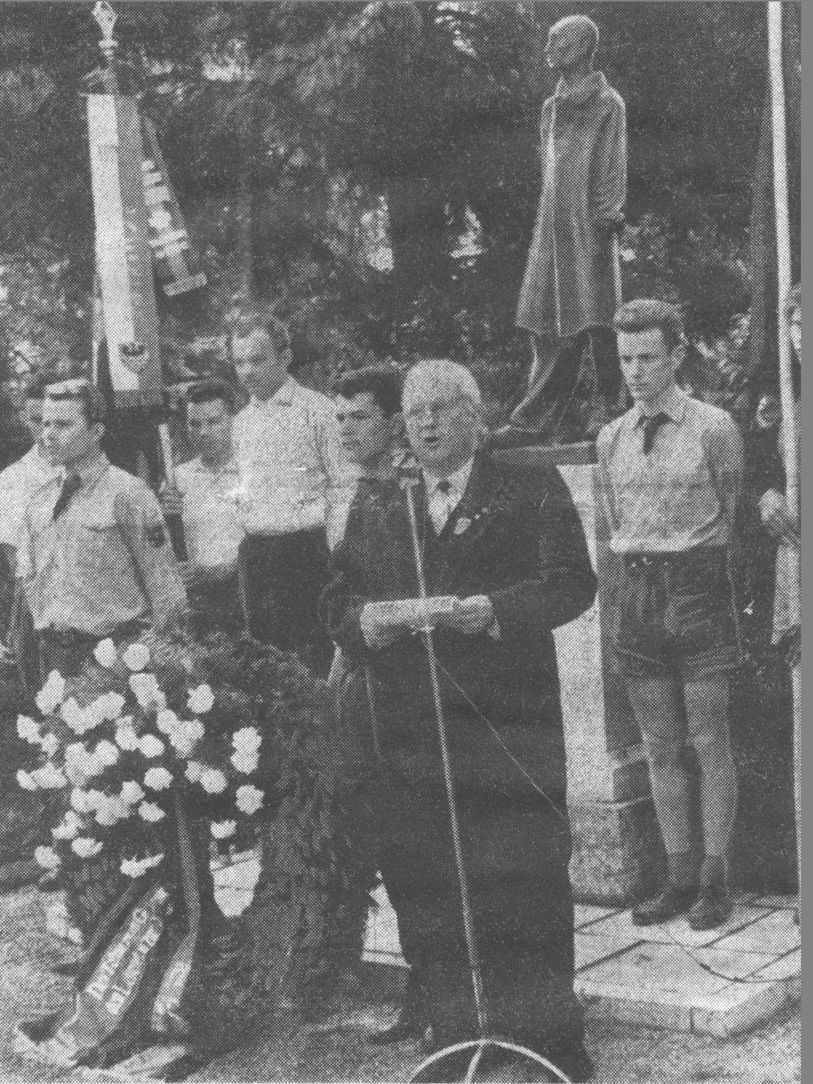 Minister Seebohm in Dachau