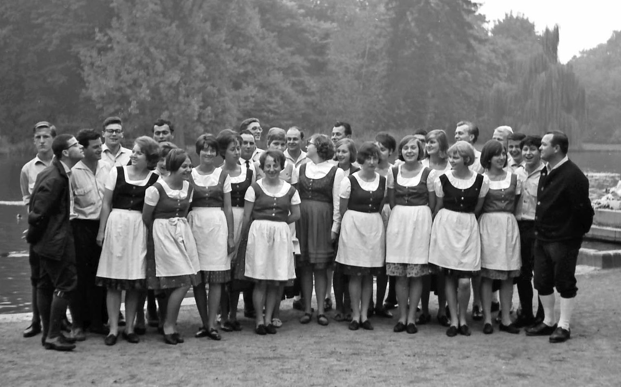 Aufstellung zum Gruppenfoto-03