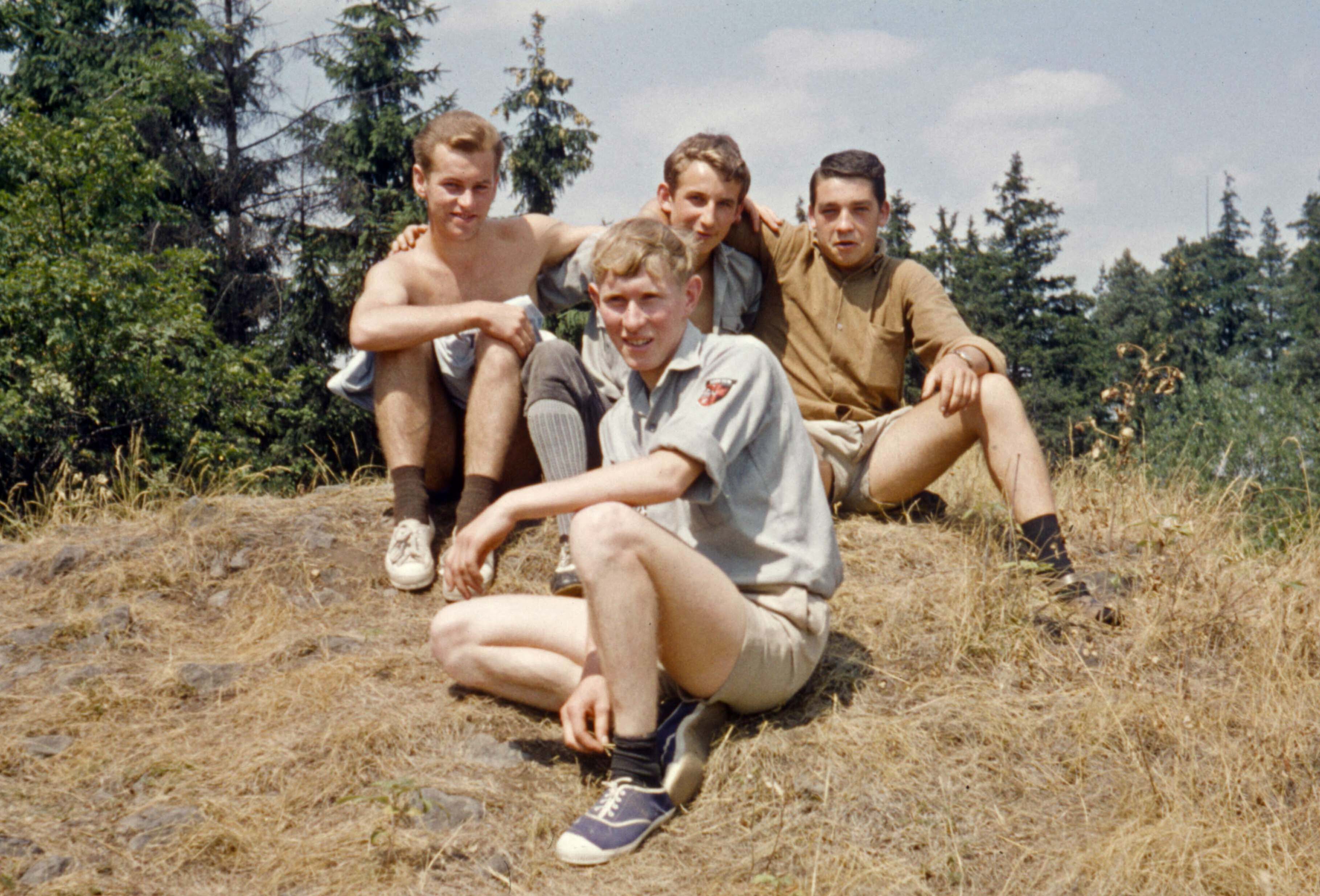 vorne Hans Klement, rechts Erhard Pelz und ?