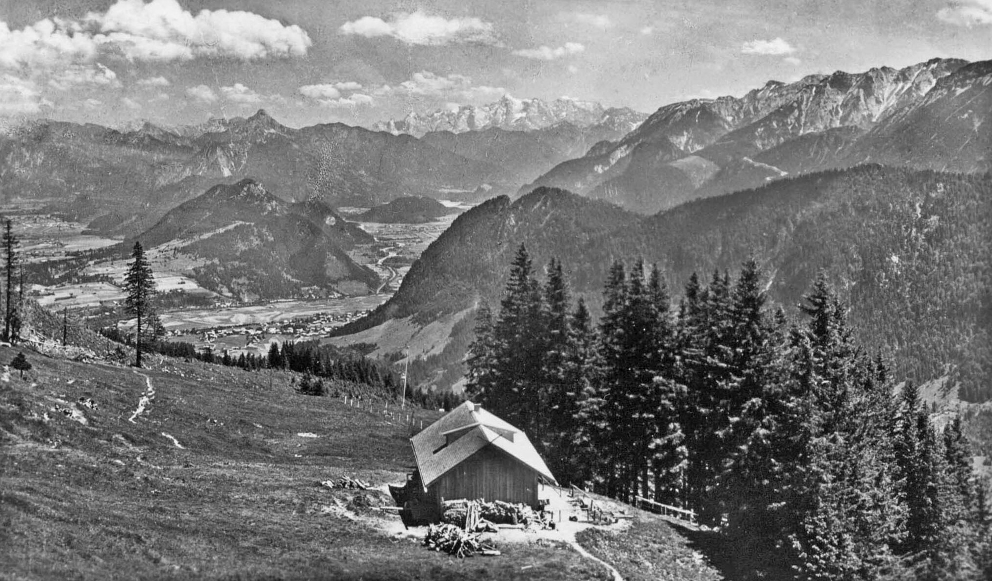 Dinser Htte, Blick zur Zugspitze